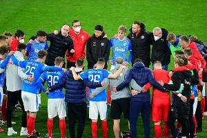 Aufstieg vertagt: Kiel vergibt in Karlsruhe ersten Matchball