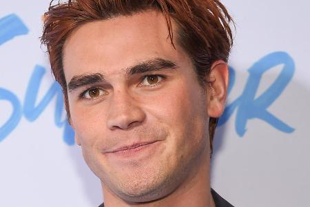KJ Apa spielt seit 2017 die Hauptrolle des Archie Andrews in der Teenie-Serie KJ Apa spielt seit 2017 die Hauptrolle des Archie Andrews in der Teenie-Serie