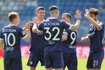 Bochum marschiert Richtung Bundesliga, Paderborn gewinnt Torfestival Bochum marschiert Richtung Bundesliga, Paderborn gewinnt Torfestival