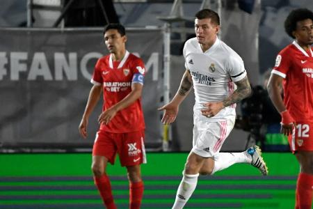 Kurioser VAR-Eingriff: Real mit Kroos nur Remis gegen Sevilla Kurioser VAR-Eingriff: Real mit Kroos nur Remis gegen Sevilla