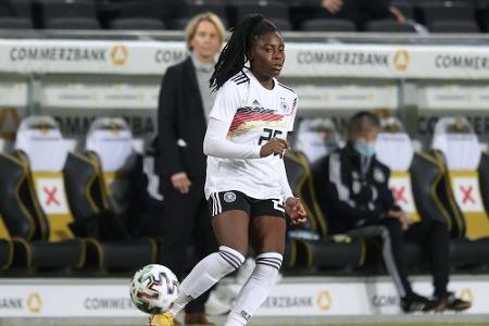 Jung-Nationalspielerin Anyomi als DJK-Newcomerin geehrt Jung-Nationalspielerin Anyomi als DJK-Newcomerin geehrt
