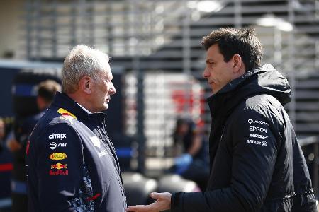 Helmut Marko und Toto Wolff attackieren sich derzeit gegenseitig in Interviews Helmut Marko und Toto Wolff attackieren sich derzeit gegenseitig in Interviews