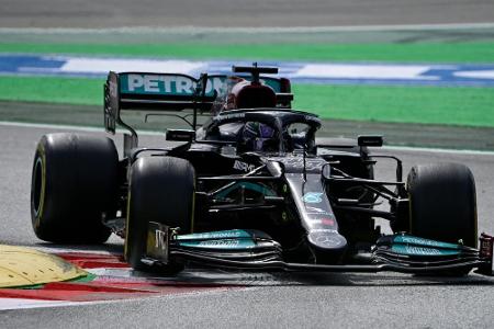 Formel 1: Hamilton schlägt Verstappen in Barcelona Formel 1: Hamilton schlägt Verstappen in Barcelona
