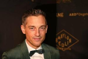 Volker Bruch und Kollegen melden sich nach #allesdichtmachen zu Wort