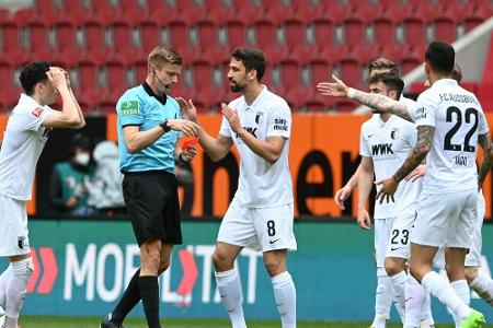 Augsburgs Vargas zwei Spiele gesperrt Augsburgs Vargas zwei Spiele gesperrt