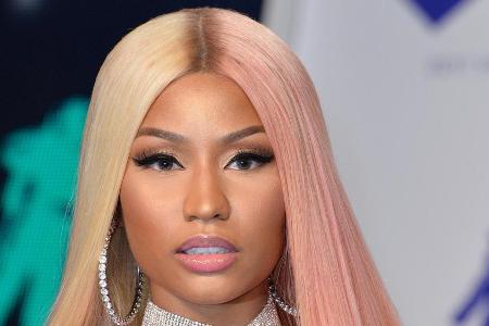 Nicki Minaj trauert um ihren Vater. Nicki Minaj trauert um ihren Vater.
