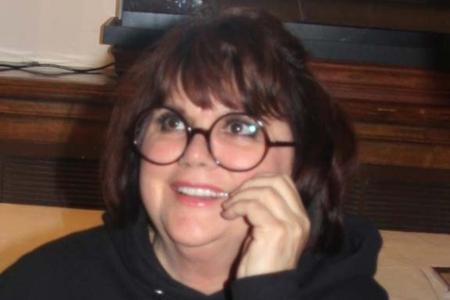 Auch Sängerin Linda Ronstadt (71) musste ihrer Musik-Karriere Lebewohl sagen. Wie die elffache Grammy-Gewinnerin selbst in e...