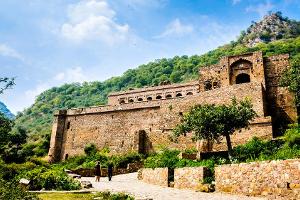 Zutritt verboten! Die Geschichte des verfluchten Ortes Bhangarh