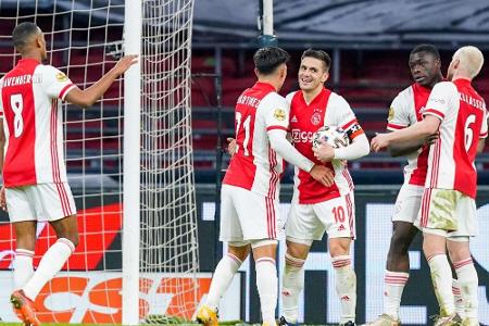 Ajax feiert 35. Meisterschaft Ajax feiert 35. Meisterschaft