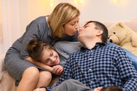 Familienzeit ist wichtig, aber Mama und Papa sollten auch Zeit für sich haben. Familienzeit ist wichtig, aber Mama und Papa sollten auch Zeit für sich haben.