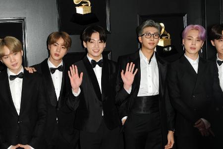 BTS bei den 61. Grammy Awards in Los Angeles, 2019. BTS bei den 61. Grammy Awards in Los Angeles, 2019.