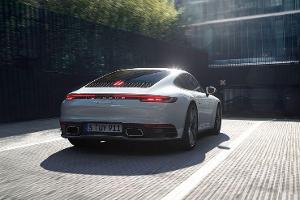 Porsche 911 Carrera 4