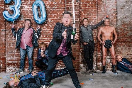 Die Prinzen feiern ihr 30-jähriges Jubiläum mit neuem Album und großer Tour. Die Prinzen feiern ihr 30-jähriges Jubiläum mit neuem Album und großer Tour.