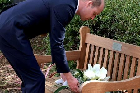 Prinz William legte einen Blumenkranz nieder. Prinz William legte einen Blumenkranz nieder.