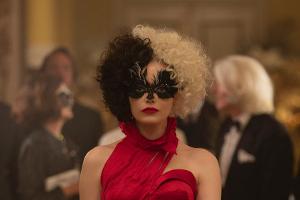 Emma Stone in "Cruella"