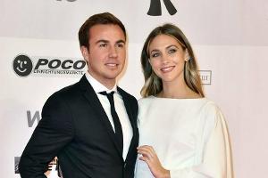 So süß gratulieren Mario und Ann-Kathrin Götze Rome zum Geburtstag