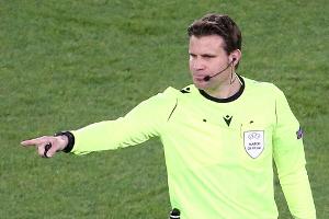 Brych pfeift Finnland-Belgien