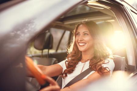 Der Blick auf die Benzinpreise verursacht oft Sorgenfalten. Wie Sie den Benzinverbrauch Ihres Autos senken können, erfahren ... Der Blick auf die Benzinpreise verursacht oft Sorgenfalten. Wie Sie den Benzinverbrauch Ihres Autos senken können, erfahren ...