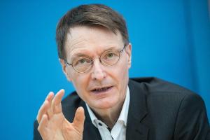 Lauterbach klagt an: "UEFA für Tod von vielen Menschen verantwortlich"