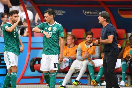 Nie zuvor schneidet eine deutsche Nationalmannschaft derart schlecht ab wie die Löw-Auswahl im Sommer 2018. Der Bundestraine...