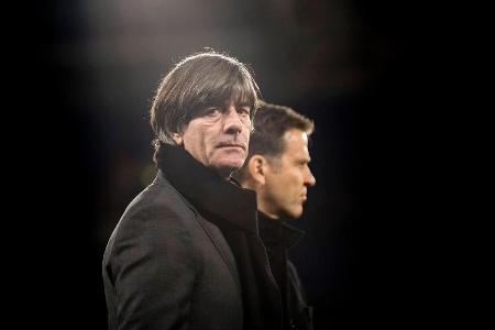 DFB-Direktor Oliver Bierhoff stellt seinem Bundestrainer trotz aller Kritik ein gutes Zeugnis aus und stellt klar, dass Joac...