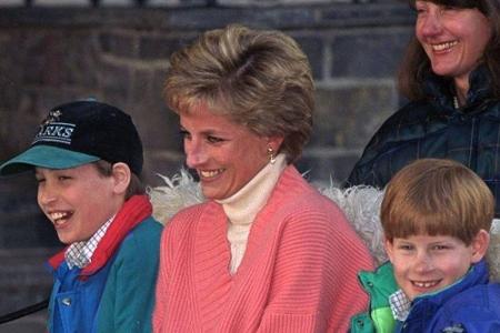Fotos wie dieses gingen um die Welt: Prinzessin Diana, die am 1. Juli 60 Jahre alt geworden wäre, und ihre Söhne - manchmal ... Fotos wie dieses gingen um die Welt: Prinzessin Diana, die am 1. Juli 60 Jahre alt geworden wäre, und ihre Söhne - manchmal ...
