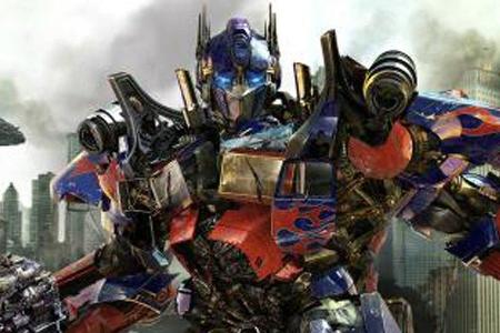 Optimus Prime darf auch im neuen Teil natürlich nicht fehlen. Optimus Prime darf auch im neuen Teil natürlich nicht fehlen.