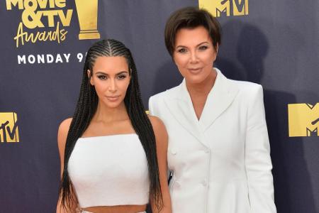 Kris Jenner (65) und eine ihrer berühmten Töchter: Kim Kardashian (40). Ob Kim mit ihren Geschwistern Kendall und Kylie Jenn...