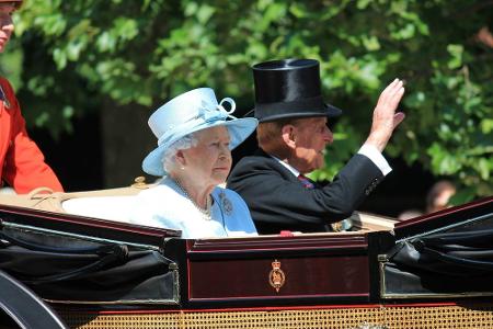 Mit dem Ausbruch der Corona-Pandemie ziehen sich die Queen und Prinz Philip auf Schloss Windsor zurück.