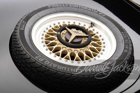 Dieser sehr bizarre Mercedes SL von 1981 wird jetzt versteigert