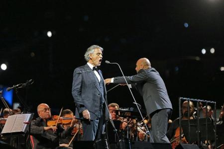 Bocelli singt bei EM-Eröffnungsfeier Bocelli singt bei EM-Eröffnungsfeier