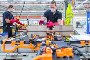 Batterie-Service im Stammwerk