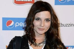 "GZSZ"-Stars gratulieren Linda Marlen Runge zur Schwangerschaft