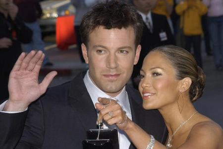 Fans wünschen sich innigst ein Liebescomeback von Ben Affleck und Jennifer Lopez. Fans wünschen sich innigst ein Liebescomeback von Ben Affleck und Jennifer Lopez.