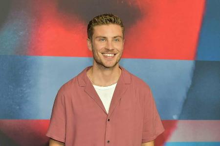 Jannik Schuemann bei der TV-Filmpremiere zu Jannik Schuemann bei der TV-Filmpremiere zu