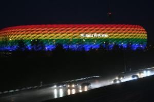 Regenbogen-Entscheidung: Lesben- und Schwulenverband kritisiert UEFA