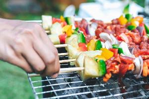 Für Android und iOS: Sieben Apps für Grillmeister