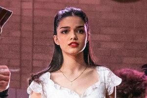 Rachel Zegler spielt in Steven Spielbergs "West Side Story" mit