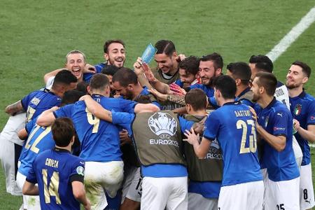 Rekordjäger Italien stürmt als Gruppensieger ins Achtelfinale - auch Wales weiter Rekordjäger Italien stürmt als Gruppensieger ins Achtelfinale - auch Wales weiter