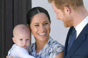 Prinz Harry und Herzogin Meghan 2019 mit ihrem Erstgeborenen, dem damals vier Monate alten Archie.