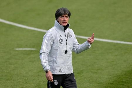 Löw: Löw: