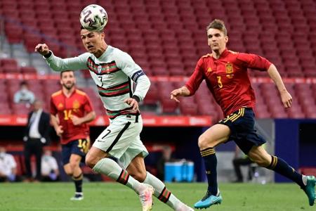 Wieder Corona-Alarm bei Spanien: Auch Llorente positiv getestet Wieder Corona-Alarm bei Spanien: Auch Llorente positiv getestet