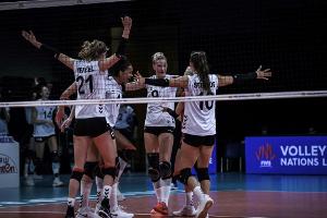 Nations League: Volleyballerinnen gewinnen gegen Serbien