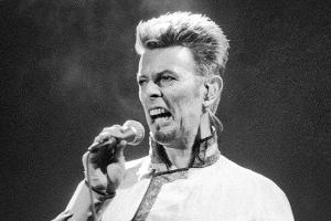 Für drei Euro gekauft: Gemälde von David Bowie wird versteigert