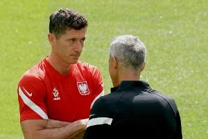 Polens Trainer Sousa verteidigt Lewandowski: "Er hat sich geopfert"