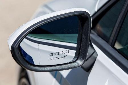 VW Golf GTE Skylight
