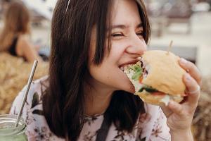 Kompliziert und teuer? Das ist dran an den Mythen um vegane Ernährung
