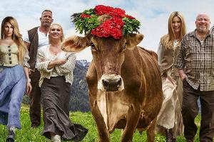 Zehn Prominente ziehen zu Staffelbeginn in "Die Alm".