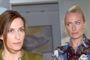 Katrin (Ulrike Frank) und Maren (Eva Mona Rodekirchen) bei "Gute Zeiten, schlechte Zeiten".