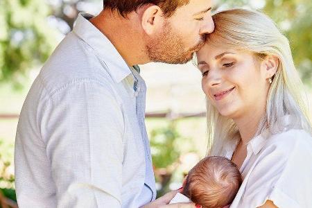 Gerald und Anna Heiser mit ihrem Sohn Leon